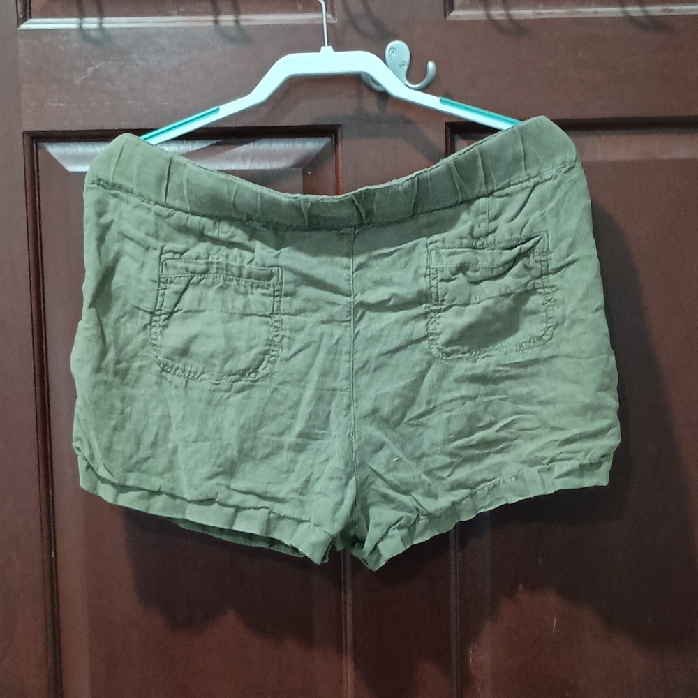 Caslon 100% Linen Green Shorts Size L - Picture 2 of 5